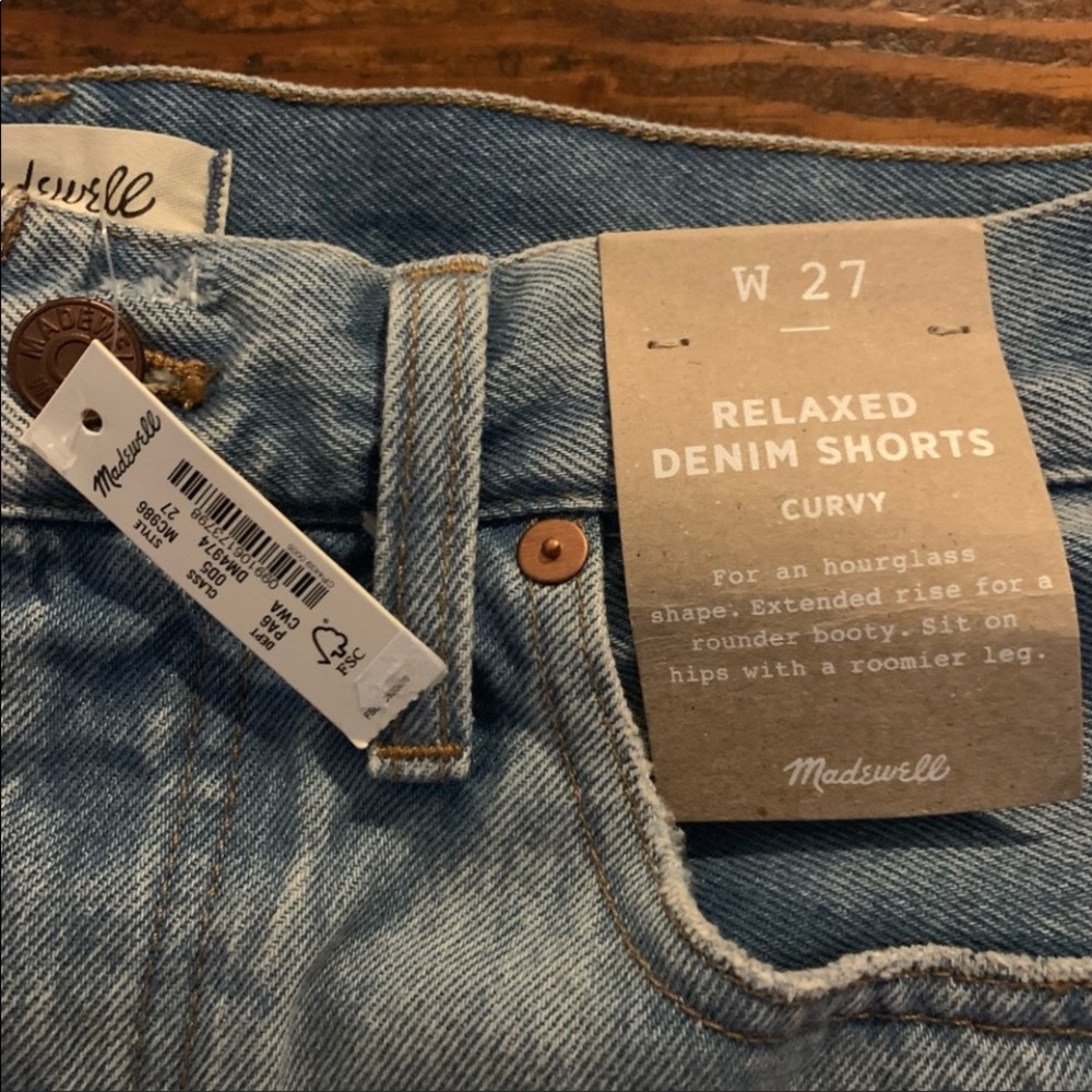 Madewell relaxed Denim Jean short. - Picture 3 of 3